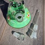 Glasbong leuchtend grün