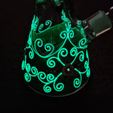 Glasbong leuchtend grün