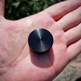 Mini Grinder aus Metall mit CNC-gefrästem Mahlwerk