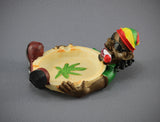 Rasta Man Aschenbecher liegender Rastamann mit Joint und Hanfblatt Ashtray