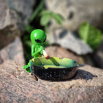 bongrauch Aschenbecher Alien mit Hanfblatt und Joint grün