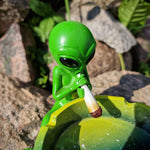 bongrauch Aschenbecher Alien mit Hanfblatt und Joint grün