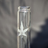 18,8er Glasbong " Hanfblatt " 42cm