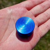Mini Grinder aus Metall mit CNC-gefrästem Mahlwerk