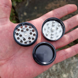 Mini Grinder aus Metall mit CNC-gefrästem Mahlwerk