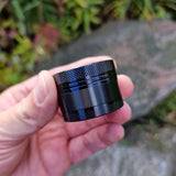 Mini Grinder aus Metall mit CNC-gefrästem Mahlwerk